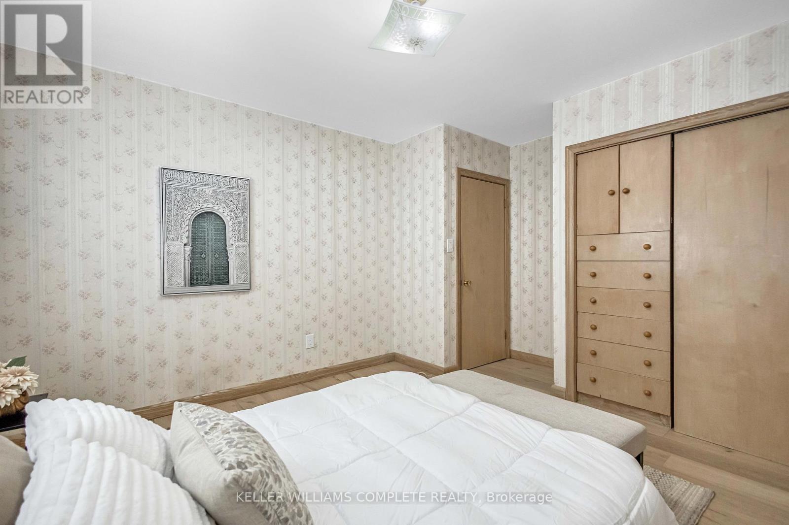 626 Iroquois Avenue, Hamilton, Ontario  L9G 3B4 - Photo 23 - X12738898