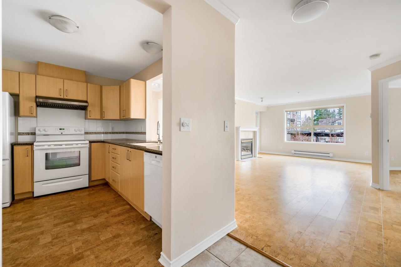 302 15325 17 Avenue, Surrey, British Columbia  V4A 1T8 - Photo 4 - R3085946