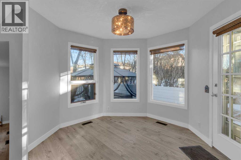 6 Castle Place N, Cochrane, Alberta  T4C 1G4 - Photo 12 - A2278330