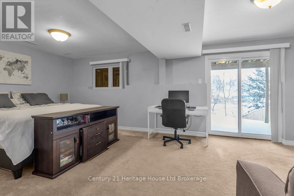 216 Thames Street N, Ingersoll, Ontario  N5C 3E4 - Photo 21 - X12743436