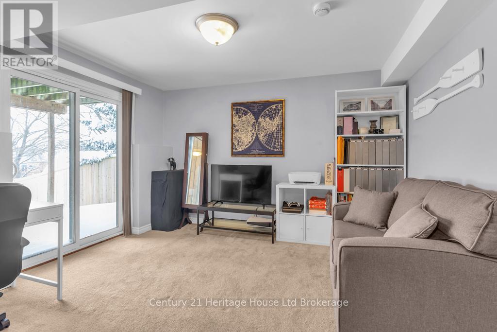 216 Thames Street N, Ingersoll, Ontario  N5C 3E4 - Photo 22 - X12743436