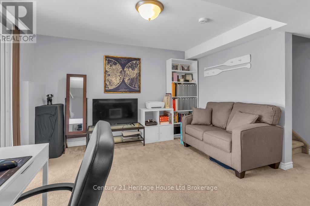 216 Thames Street N, Ingersoll, Ontario  N5C 3E4 - Photo 23 - X12743436