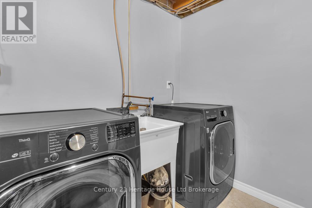 216 Thames Street N, Ingersoll, Ontario  N5C 3E4 - Photo 27 - X12743436