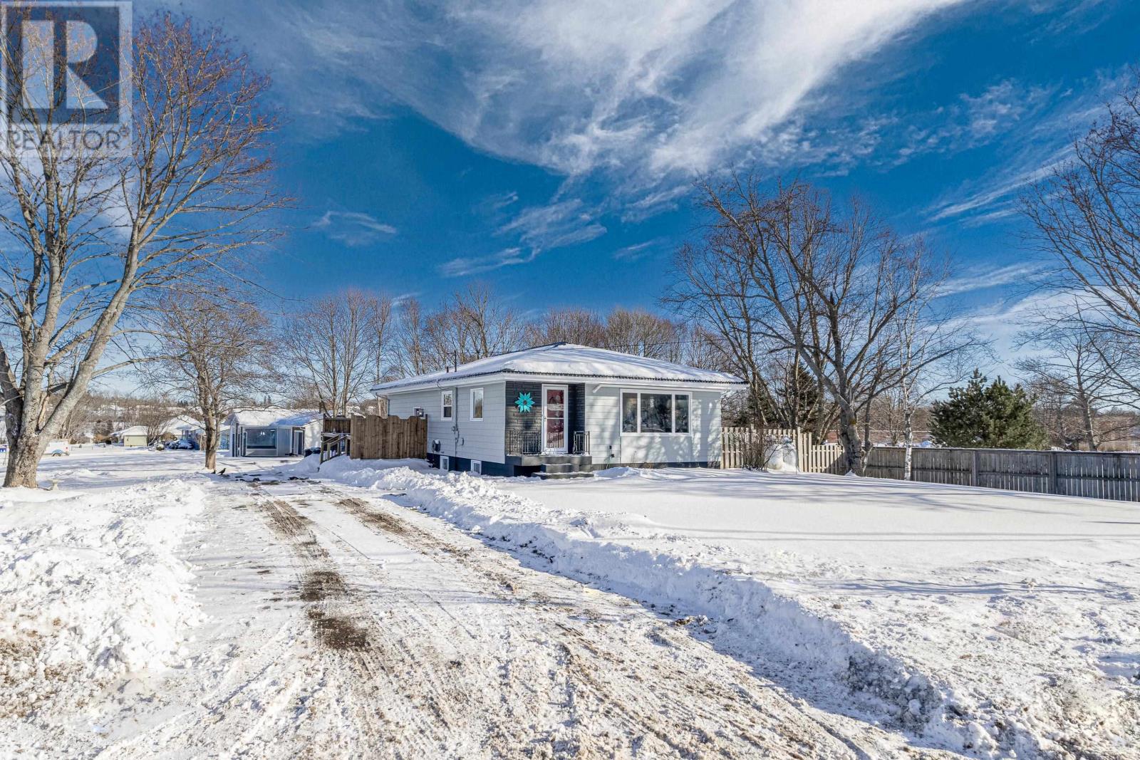 68 MEADOWBANK Road, Cornwall, Prince Edward Island