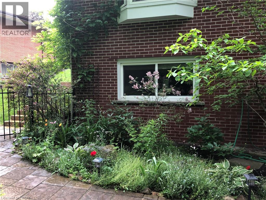 97 Robinhood Drive, Dundas, Ontario  L9H 4G2 - Photo 45 - 40802469