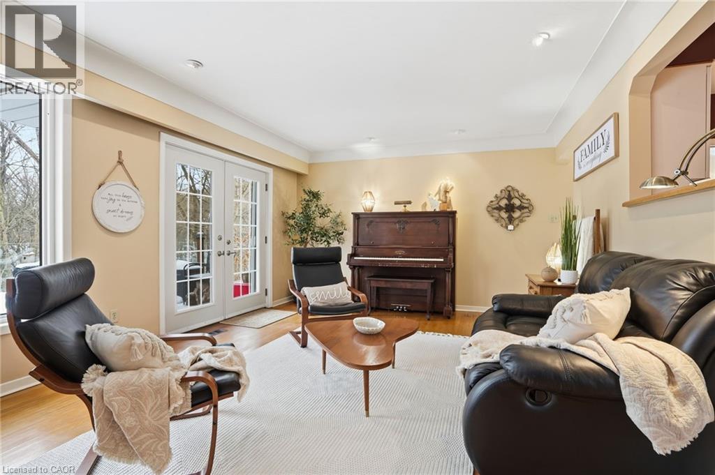 97 Robinhood Drive, Dundas, Ontario  L9H 4G2 - Photo 6 - 40802469