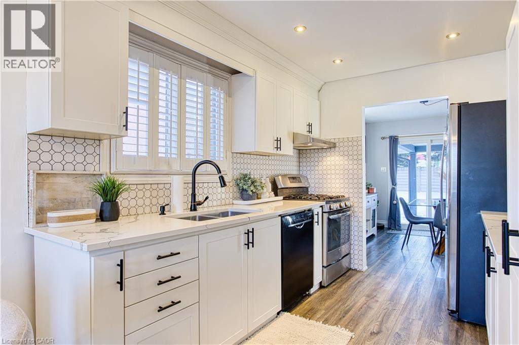 39 Regis Court, Stoney Creek, Ontario  L8E 4M8 - Photo 6 - 40802389