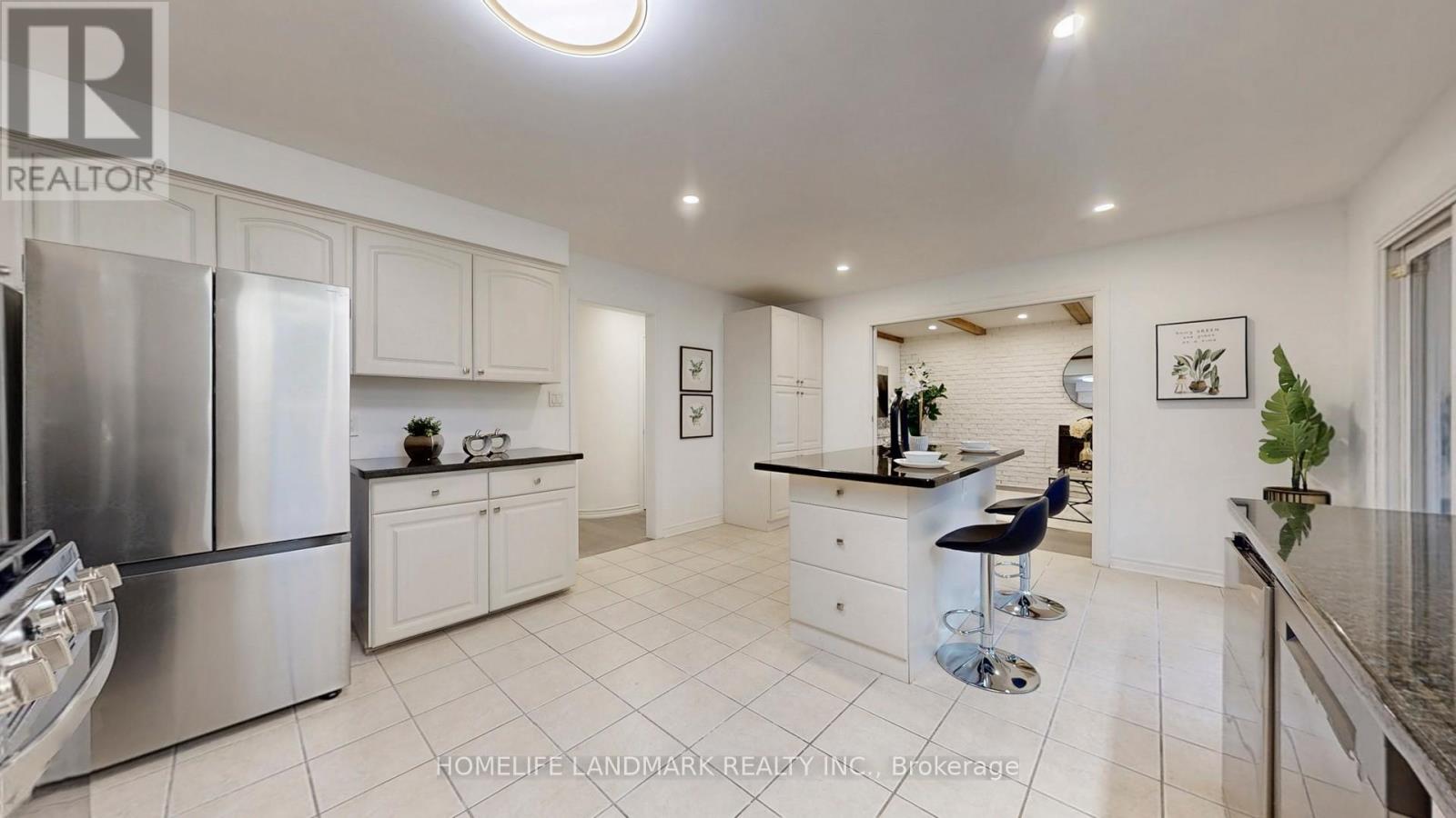 714 Conacher Drive, Toronto, Ontario  M2M 3N6 - Photo 6 - C12753702