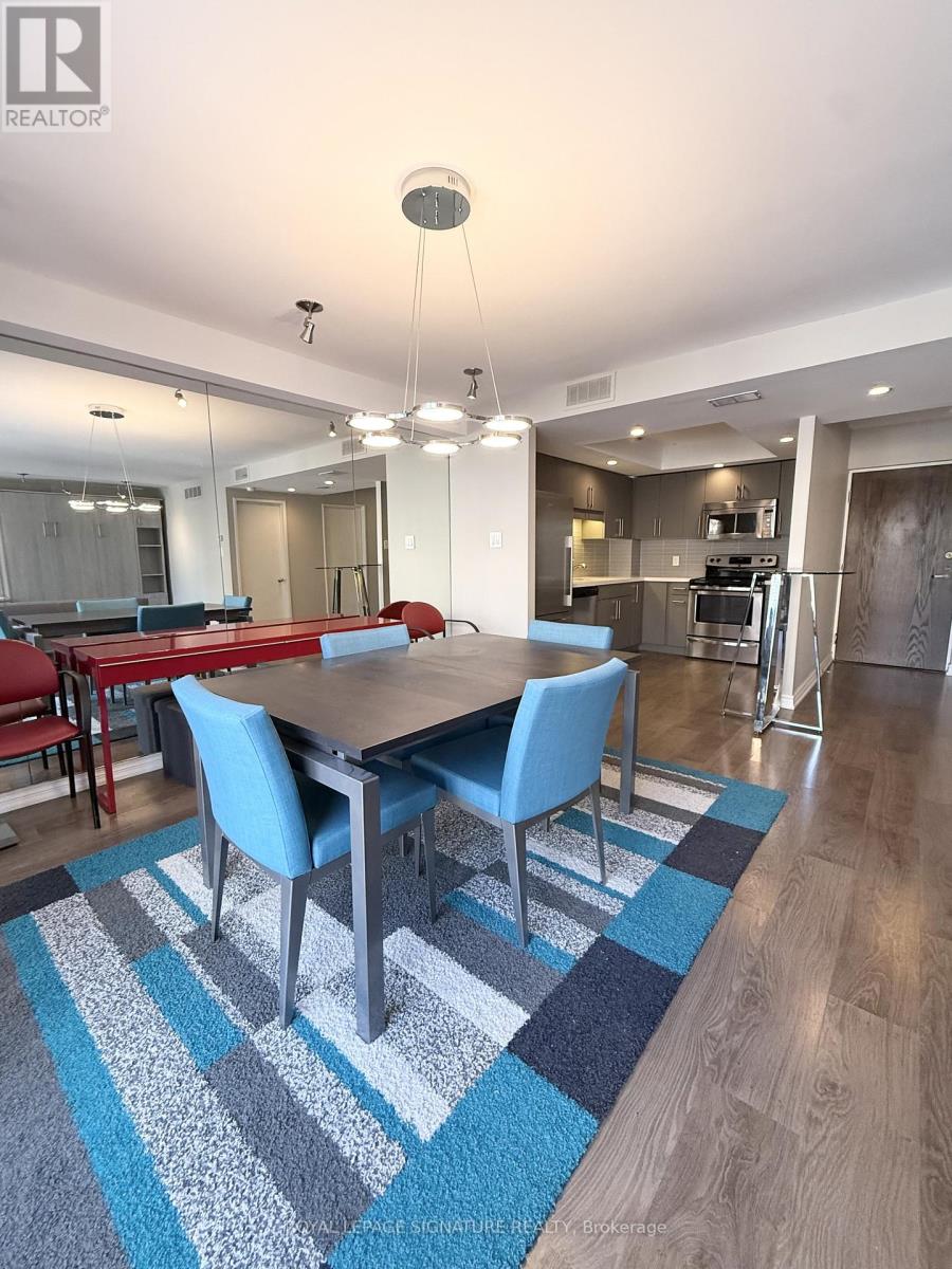 1609 - 65 HARBOUR SQUARE, Toronto, Ontario