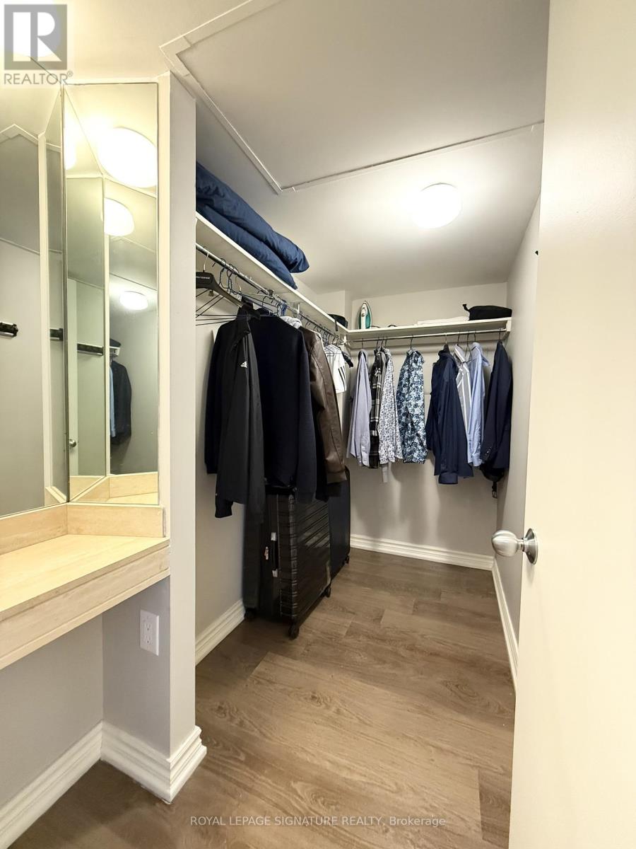 1609 - 65 Harbour Square, Toronto, Ontario  M5J 2L4 - Photo 11 - C12753724