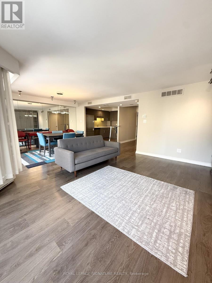 1609 - 65 Harbour Square, Toronto, Ontario  M5J 2L4 - Photo 3 - C12753724