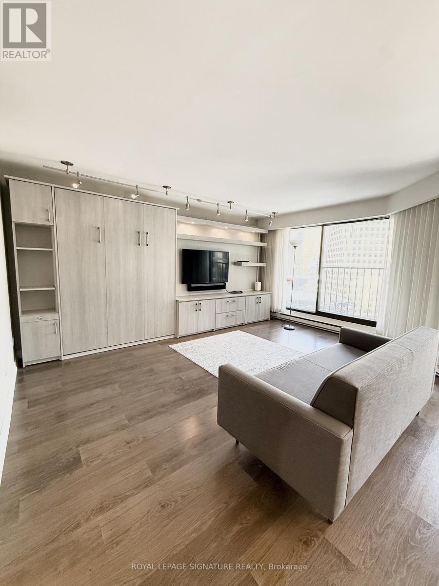 1609 - 65 Harbour Square, Toronto, Ontario  M5J 2L4 - Photo 4 - C12753724