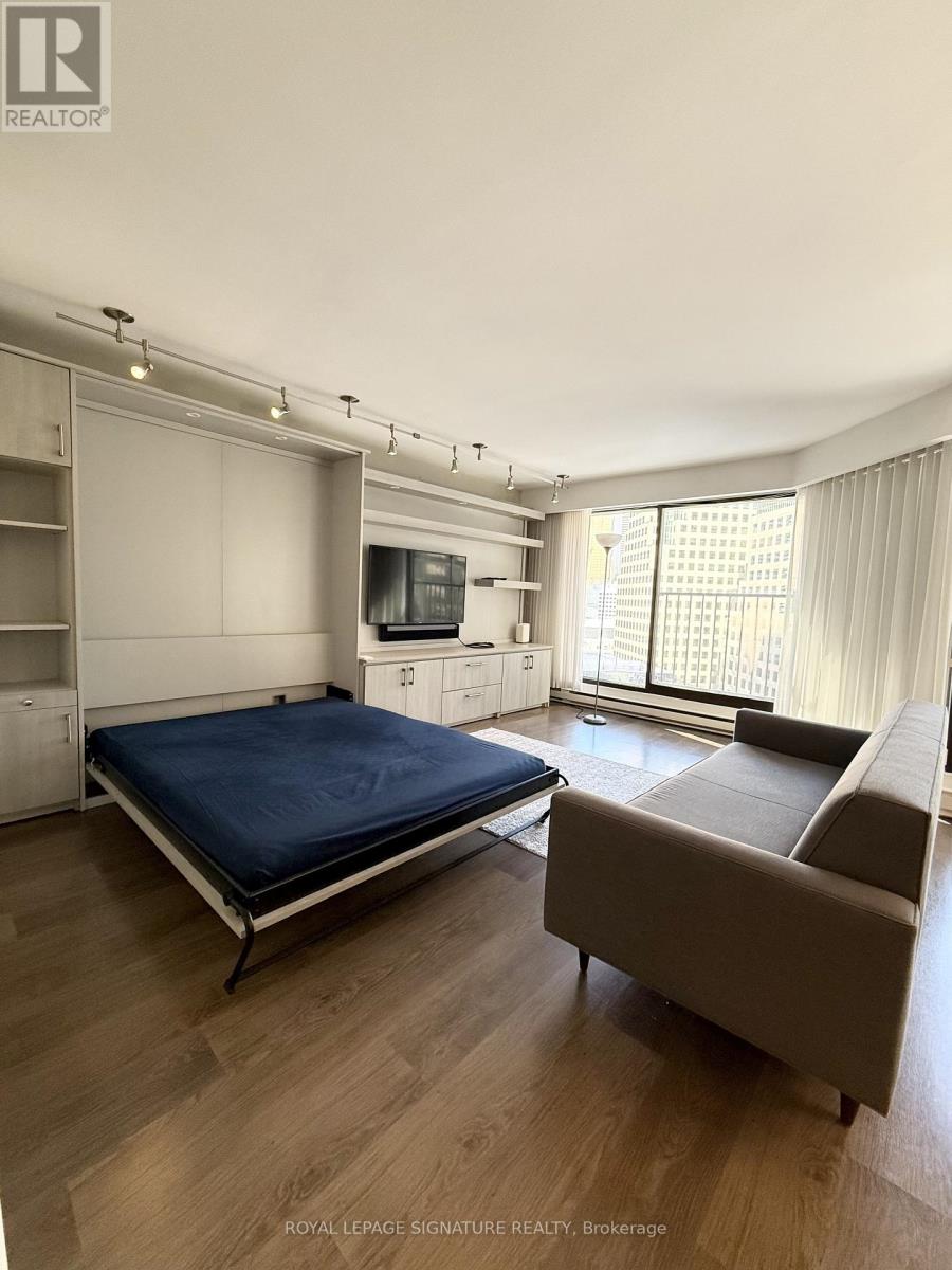 1609 - 65 Harbour Square, Toronto, Ontario  M5J 2L4 - Photo 7 - C12753724