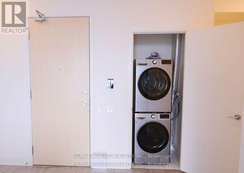 1501 - 30 Roehampton Avenue, Toronto, Ontario  M4P 0B9 - Photo 13 - C12753792