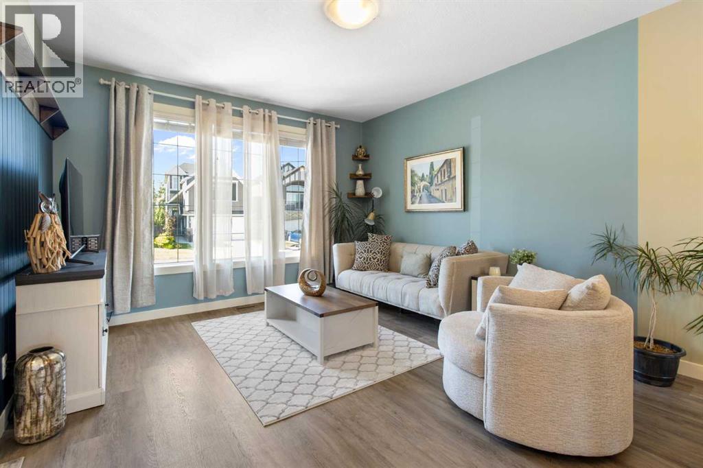 112 Fireside Crescent, Cochrane, Alberta  T4C 2A3 - Photo 6 - A2266771