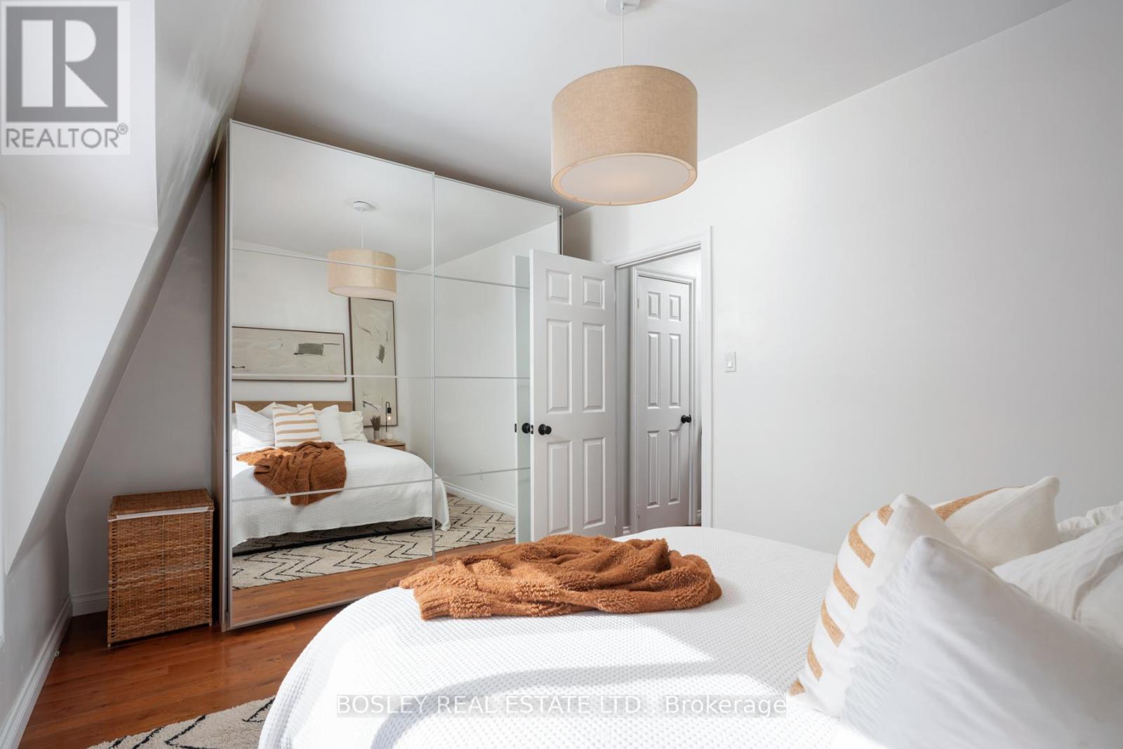 24 Queensdale Avenue, Toronto, Ontario  M4J 1X9 - Photo 10 - E12753688