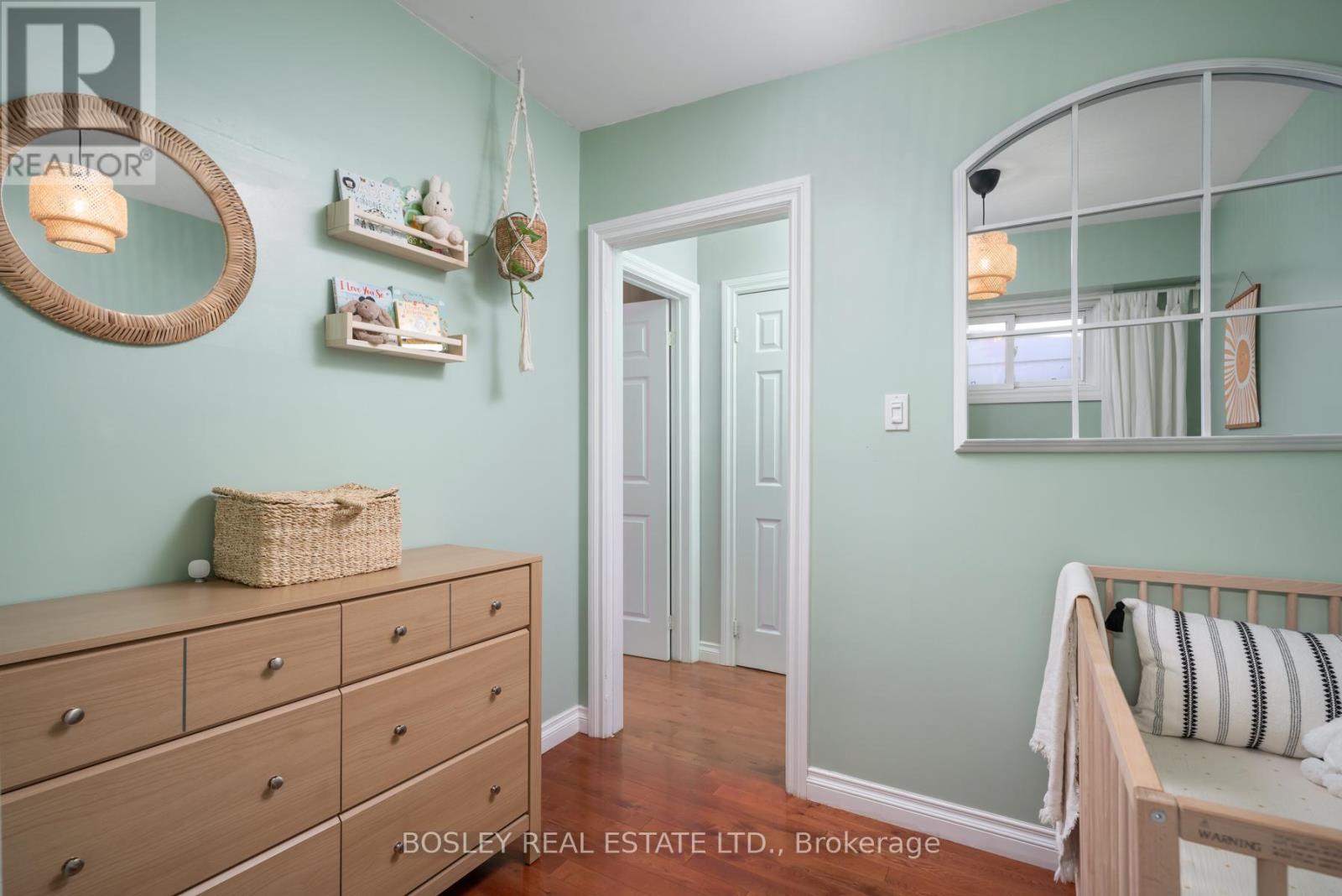 24 Queensdale Avenue, Toronto, Ontario  M4J 1X9 - Photo 12 - E12753688