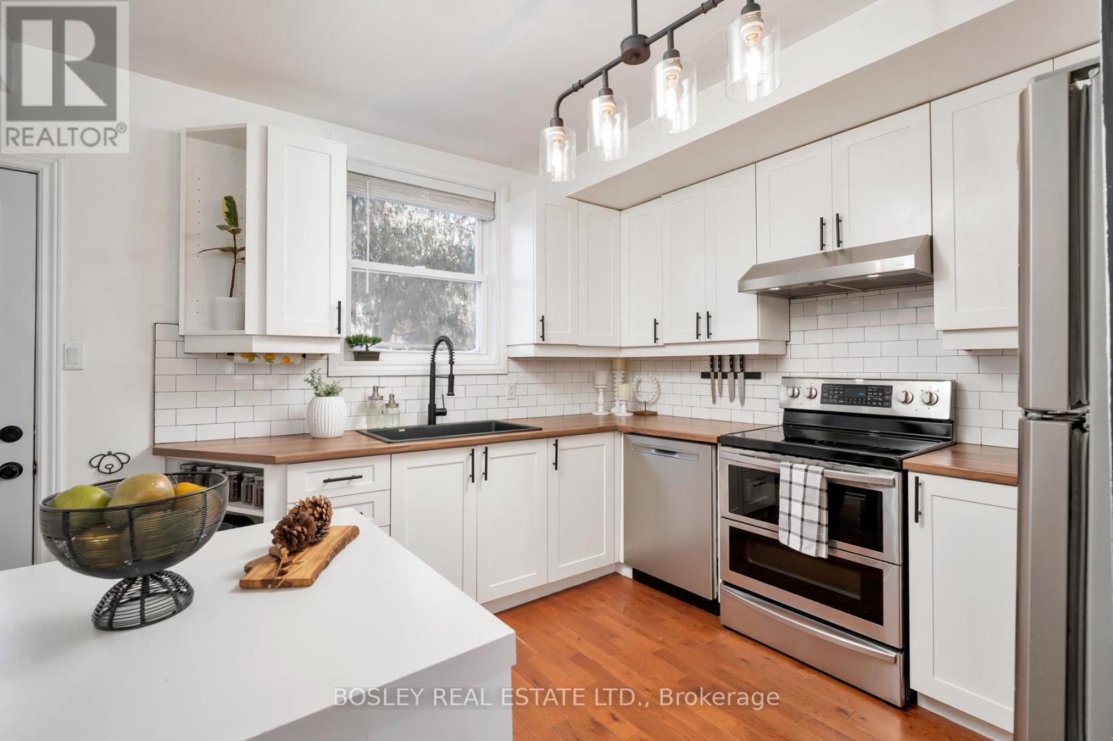 24 Queensdale Avenue, Toronto, Ontario  M4J 1X9 - Photo 6 - E12753688