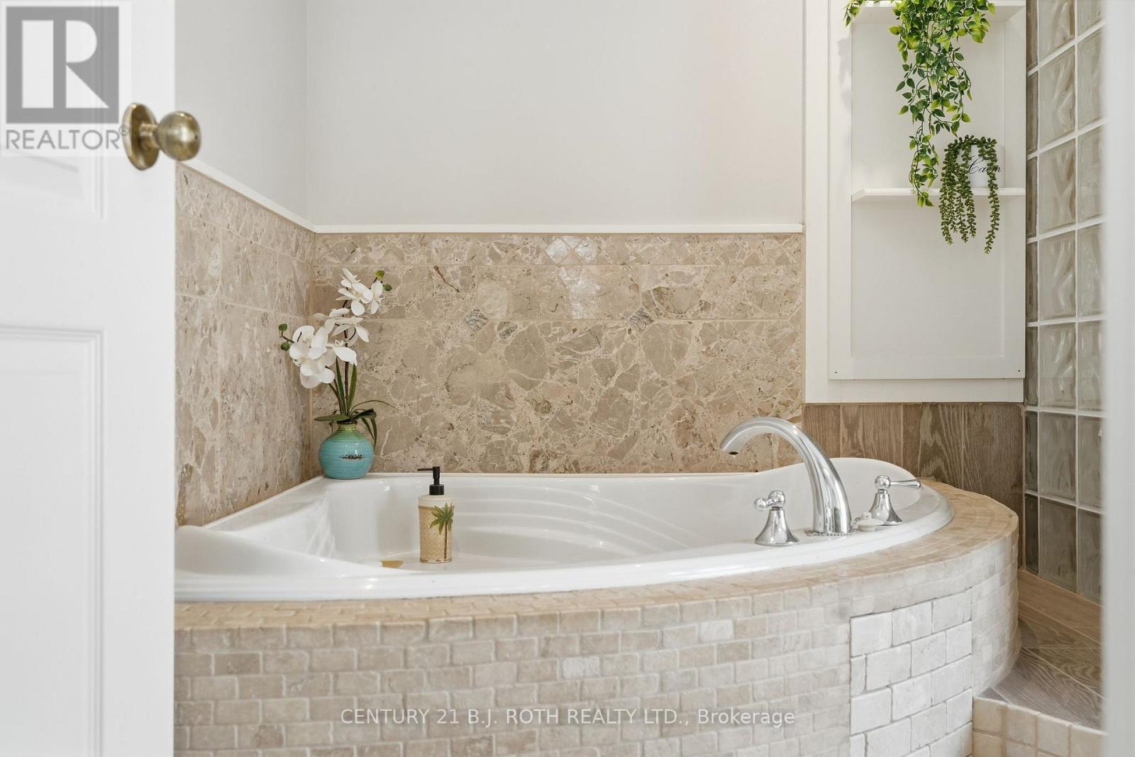 116 Burton Avenue, Barrie, Ontario  L4N 2R8 - Photo 29 - S12736220