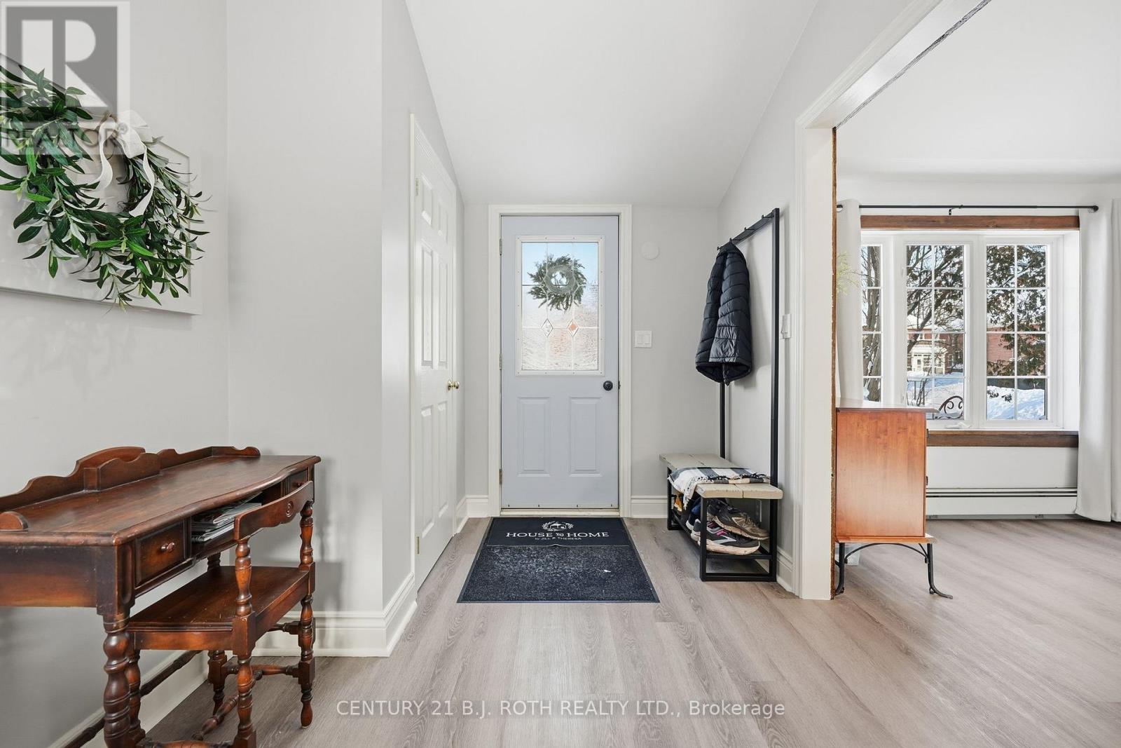 116 Burton Avenue, Barrie, Ontario  L4N 2R8 - Photo 4 - S12736220