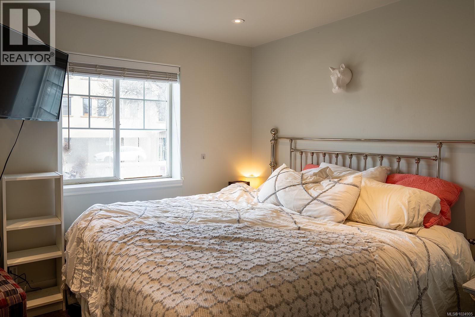 2508 Shakespeare St, Victoria, British Columbia  V8R 4G5 - Photo 18 - 1024905