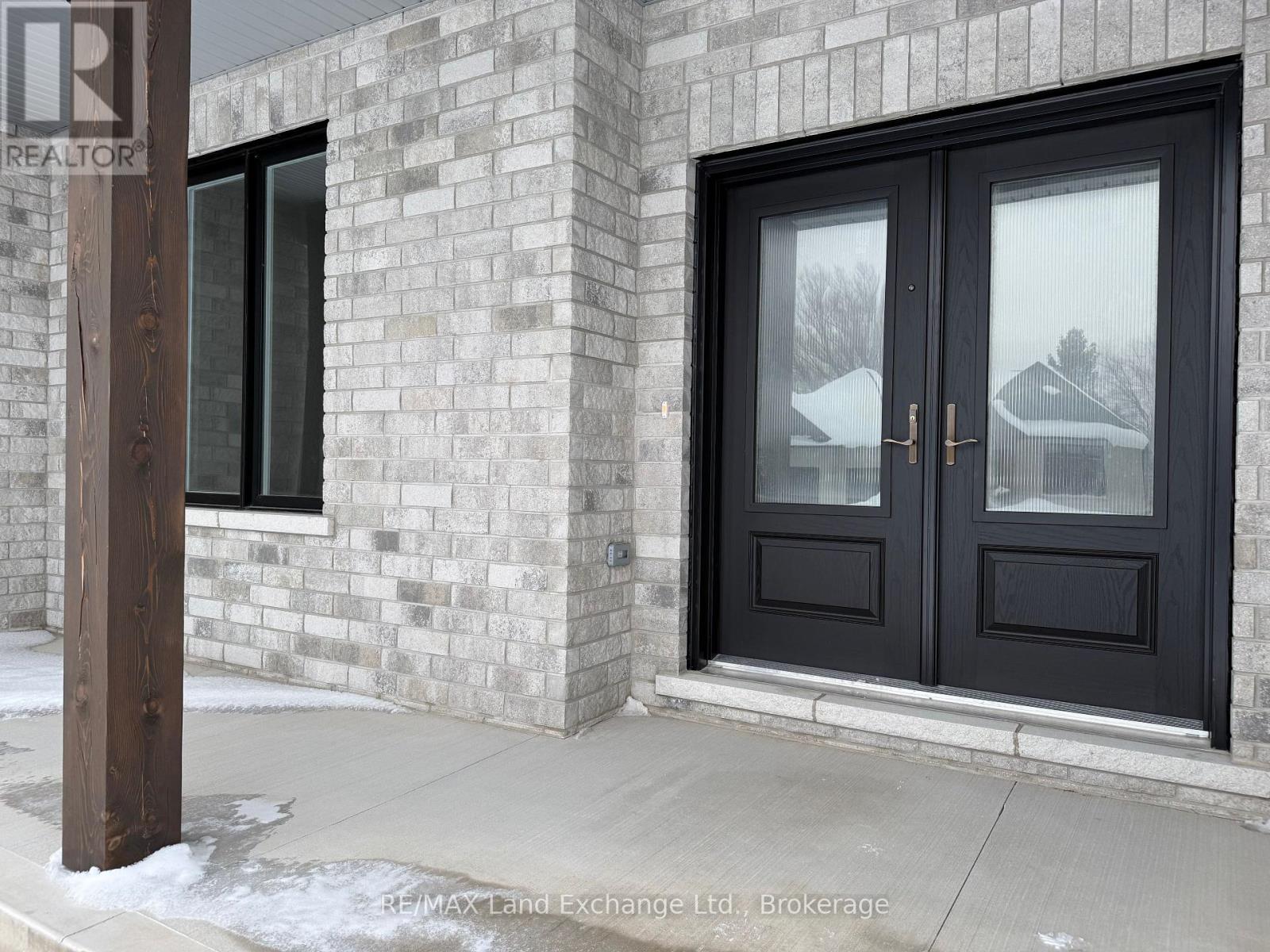 964 Bogdanovic Way, Huron-Kinloss, Ontario  N2Z 0H4 - Photo 19 - X12230628