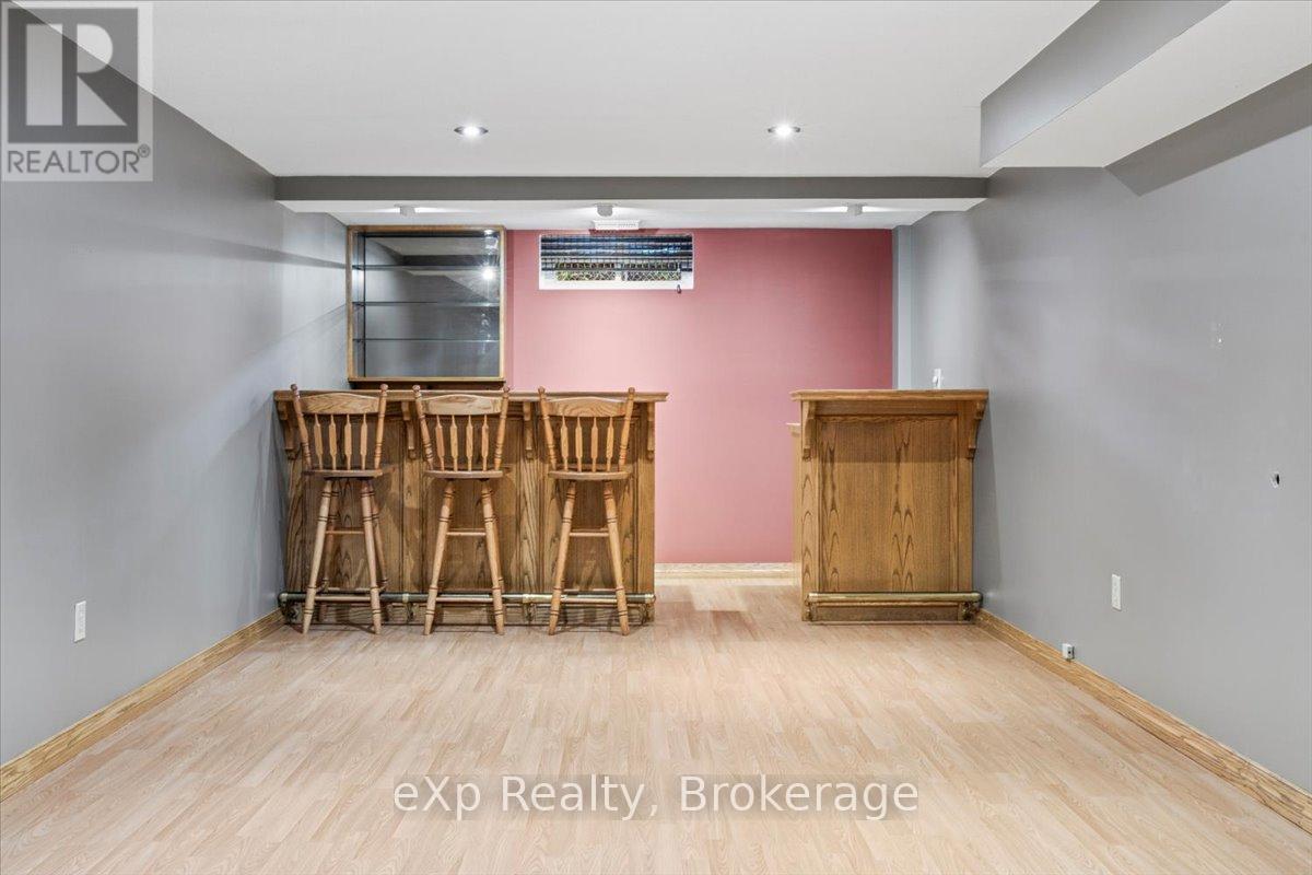 158 6th Avenue, Hanover, Ontario  N4N 2E4 - Photo 22 - X12465158