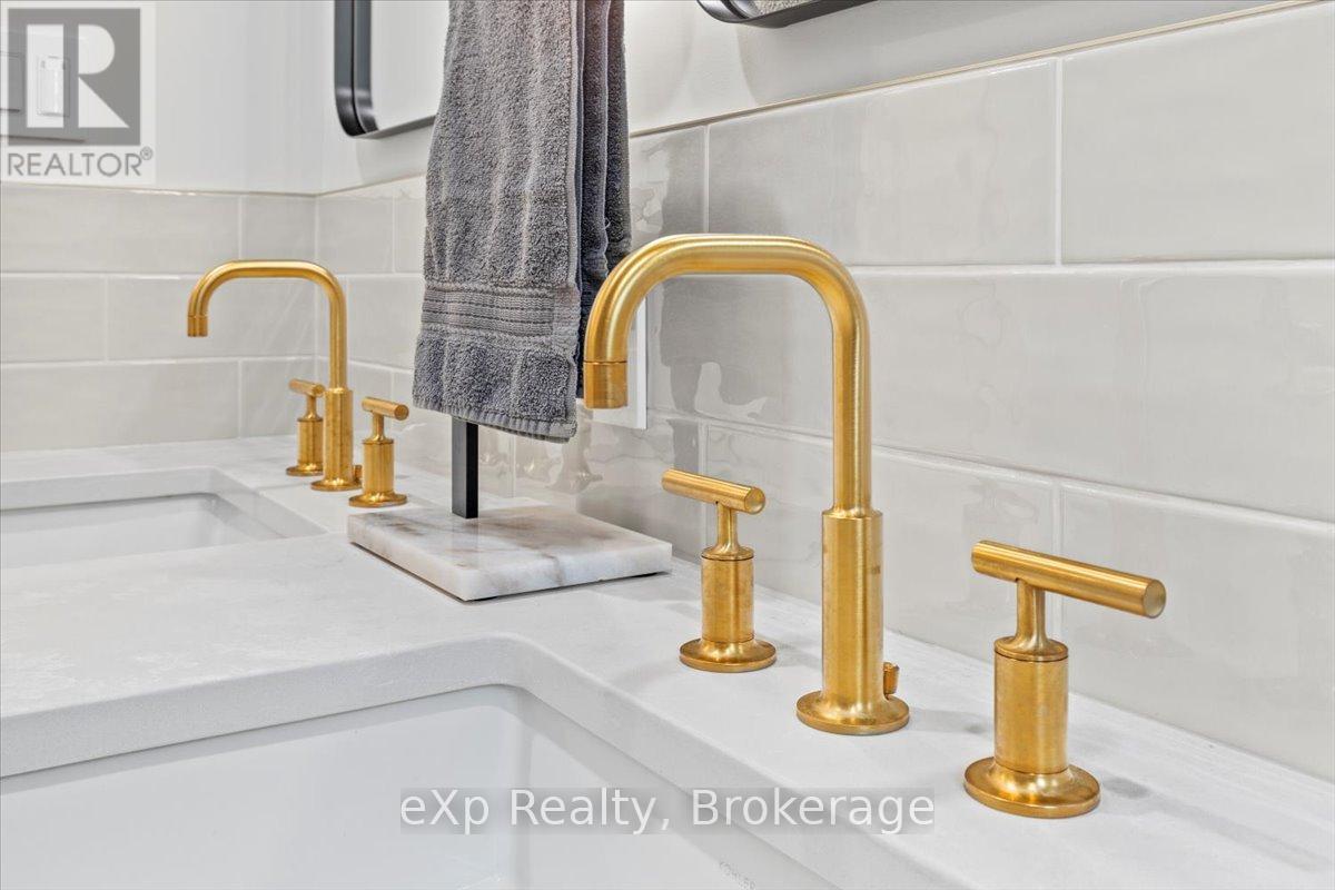 158 6th Avenue, Hanover, Ontario  N4N 2E4 - Photo 15 - X12465158