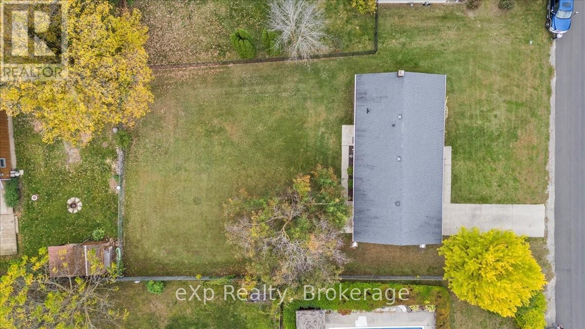 158 6th Avenue, Hanover, Ontario  N4N 2E4 - Photo 5 - X12465158