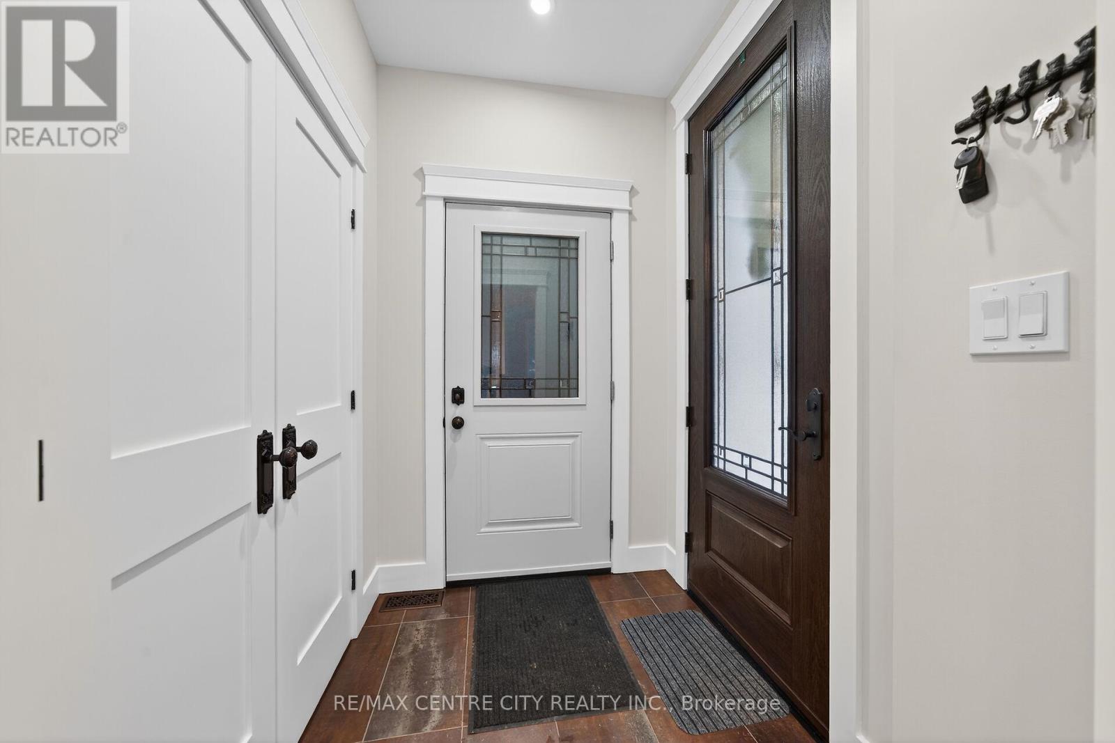 2301 Townline Road, Fort Erie, Ontario  L0S 1S0 - Photo 22 - X12724292