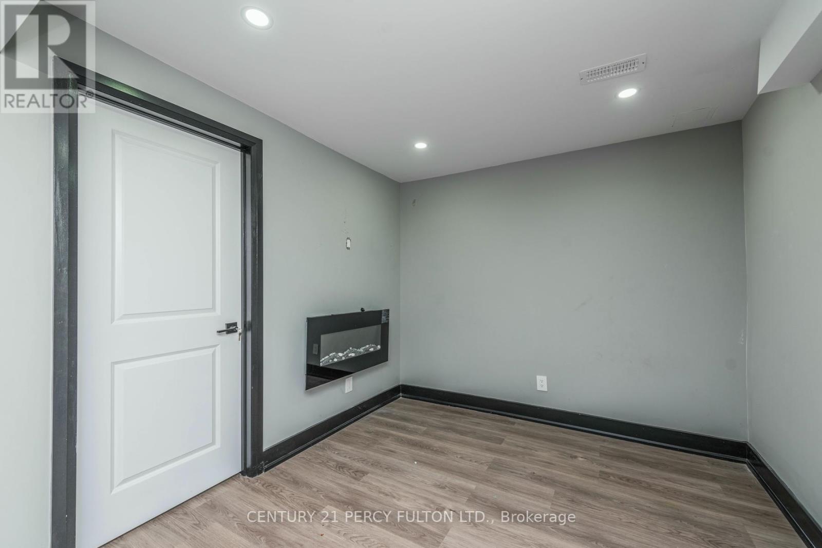 Bsmt - 14 Sewells Lane, Brampton, Ontario  L7A 3A1 - Photo 12 - W12753678