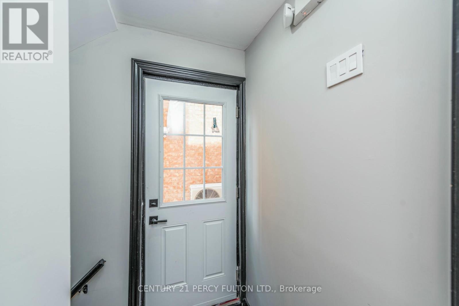 Bsmt - 14 Sewells Lane, Brampton, Ontario  L7A 3A1 - Photo 4 - W12753678