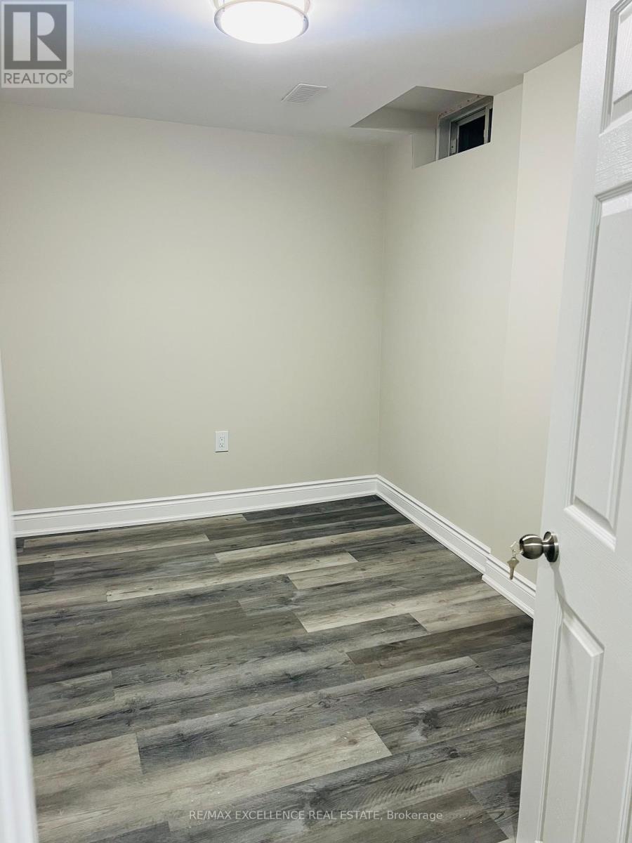 Unit 2 - 6 Ribbon Drive, Brampton, Ontario  L6R 1X3 - Photo 4 - W12753696