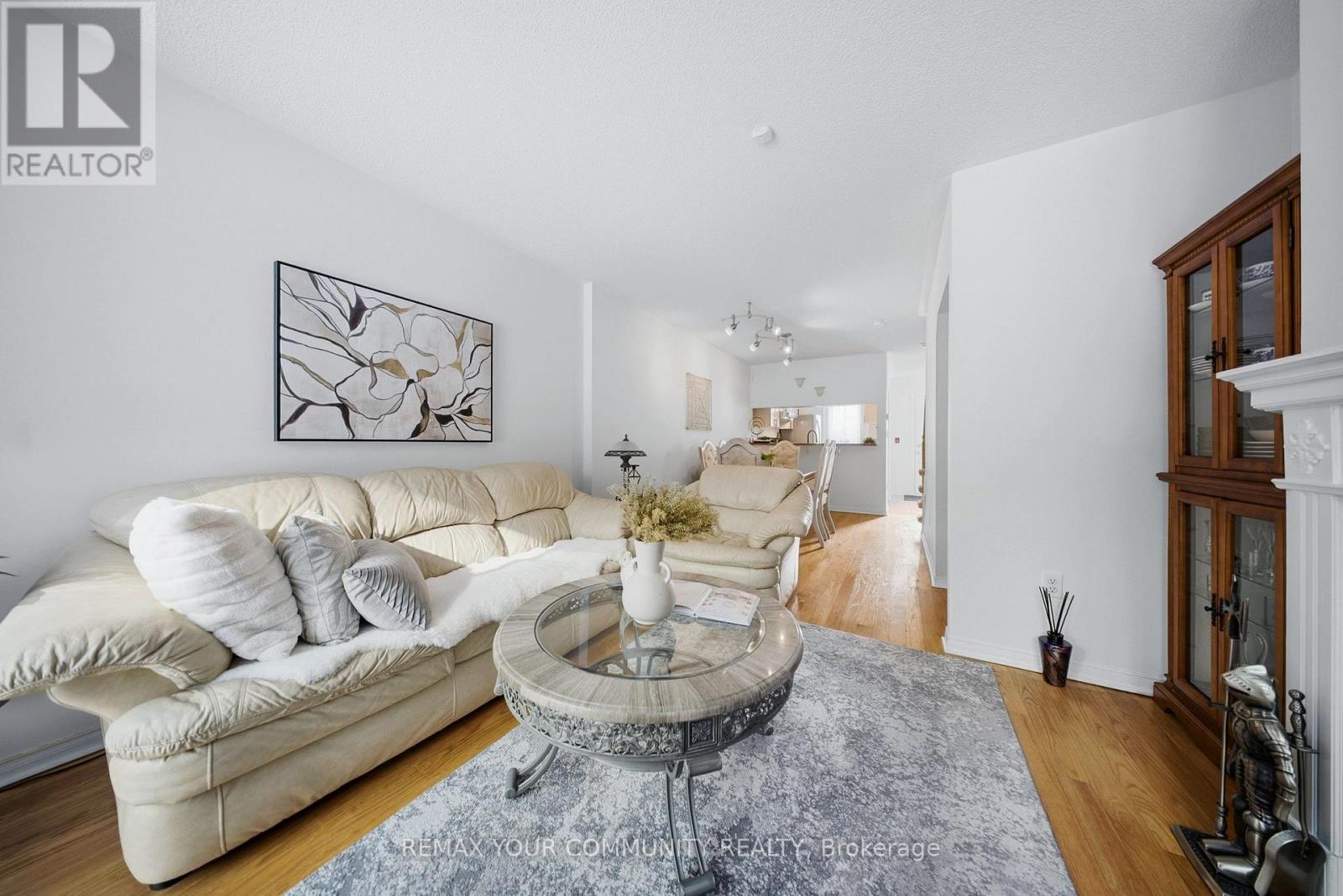 11 - 210 Manitoba Street, Toronto, Ontario  M8Y 4G7 - Photo 9 - W12753706