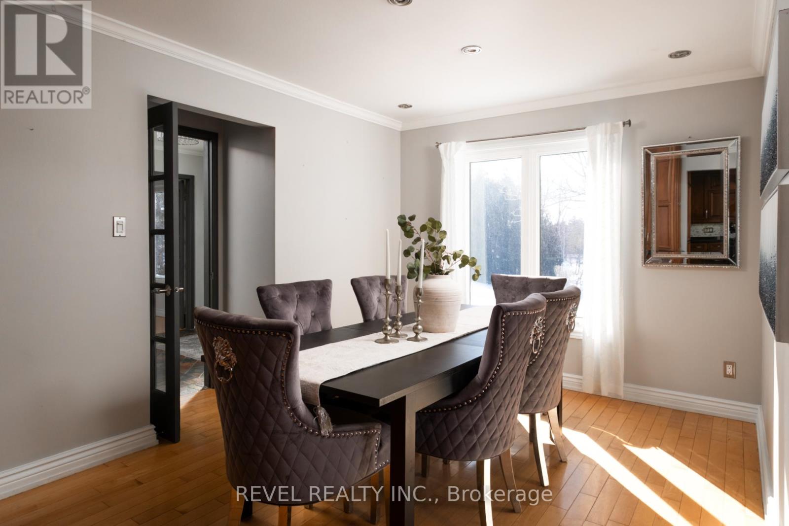 14227 Trafalgar Road, Halton Hills, Ontario  L7G 4S4 - Photo 6 - W12753730