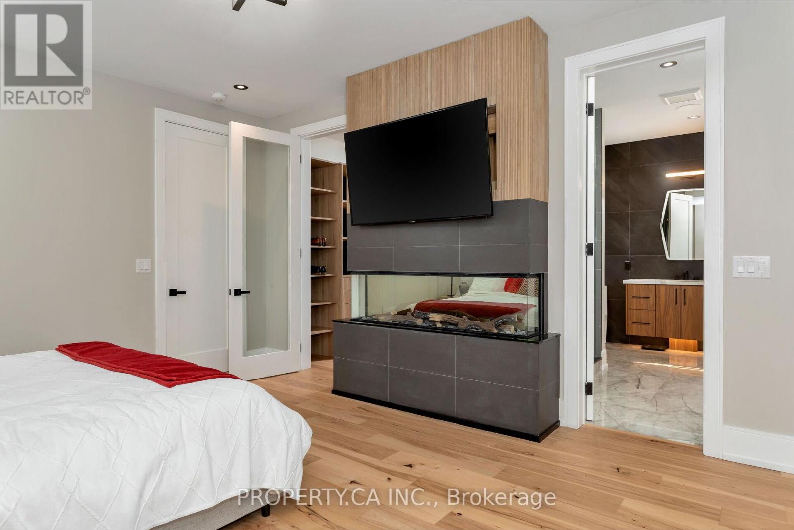 58 Farningham Crescent, Toronto, Ontario  M9B 3B6 - Photo 22 - W12753740