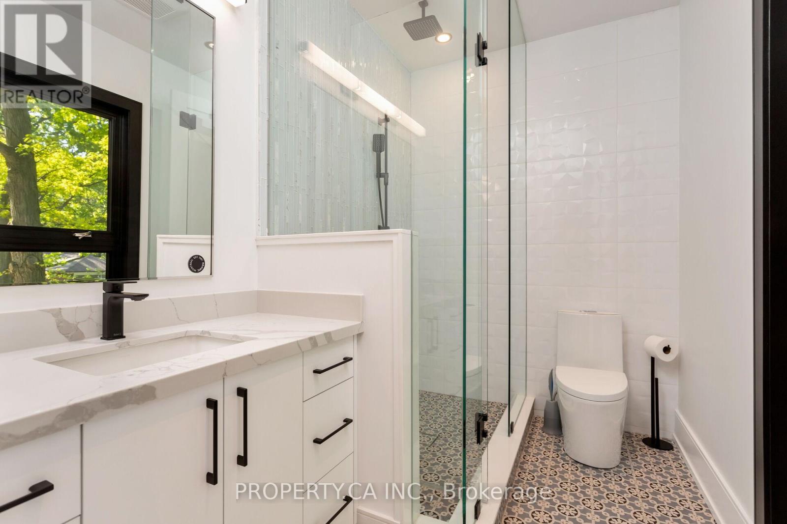 58 Farningham Crescent, Toronto, Ontario  M9B 3B6 - Photo 33 - W12753740