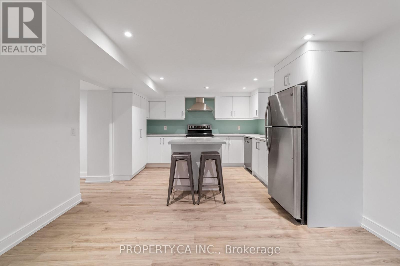 58 Farningham Crescent, Toronto, Ontario  M9B 3B6 - Photo 42 - W12753740