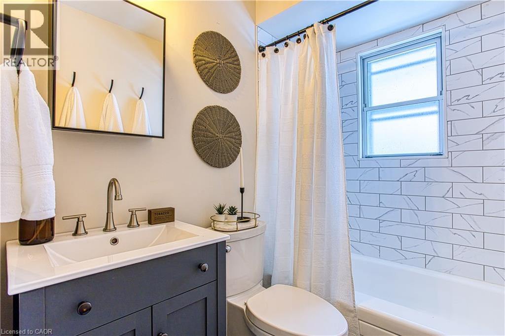 111 Leitch Drive, Grimsby, Ontario  L3M 2T9 - Photo 17 - 40802404