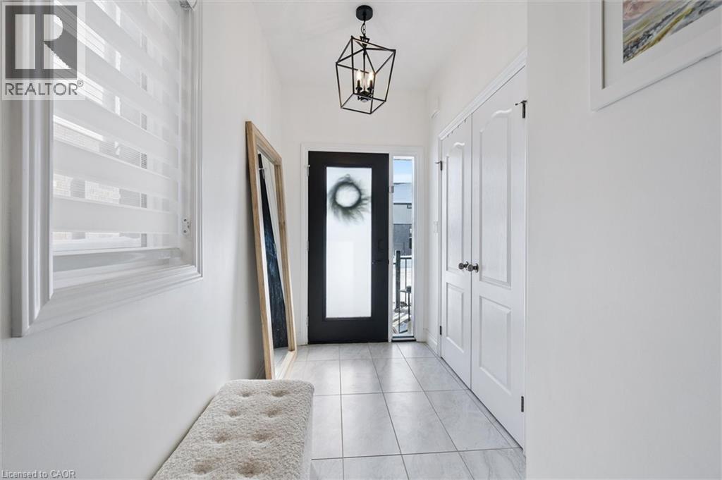 447 Moorlands Crescent, Kitchener, Ontario  N2P 0C9 - Photo 4 - 40802402