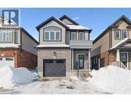 447 MOORLANDS Crescent, Kitchener, Ontario