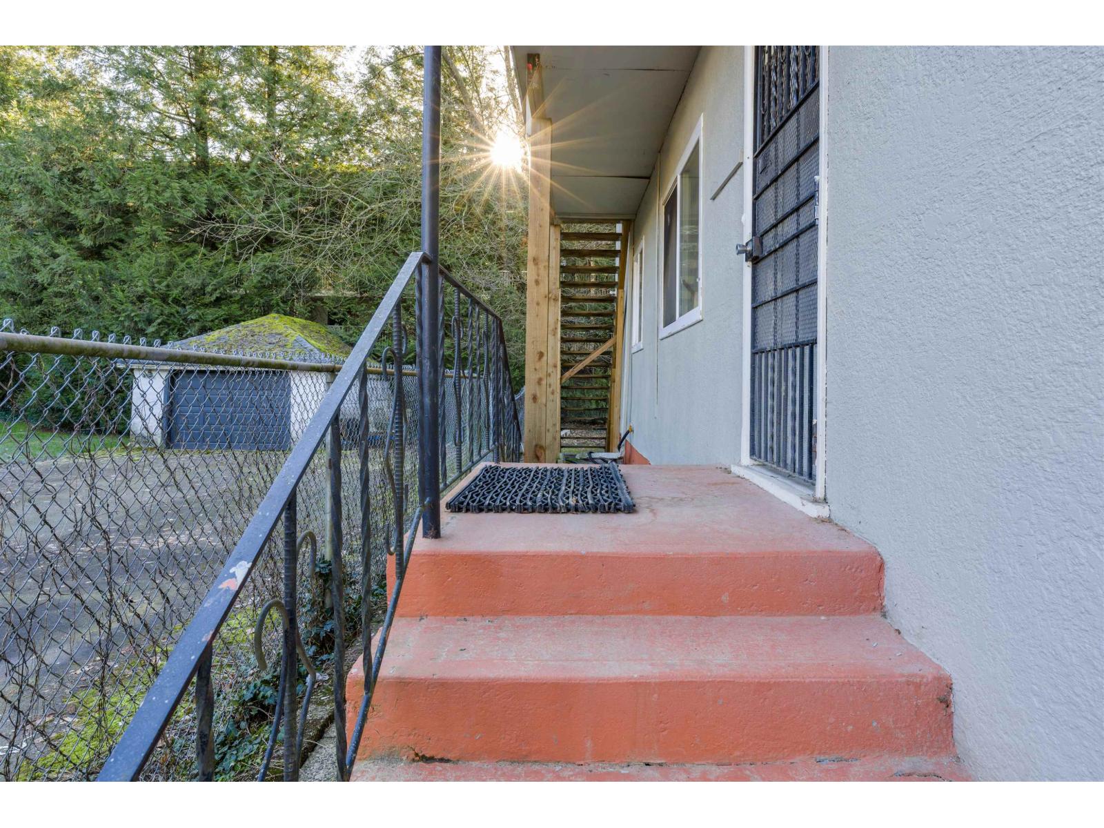 9452 Fletcher Street, Chilliwack Proper East, Chilliwack, British Columbia  V2P 4Z5 - Photo 5 - C8075790