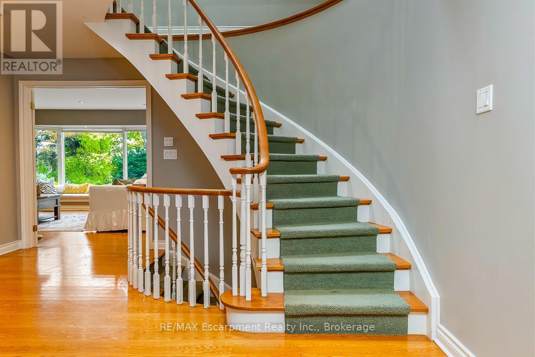 2372 Carrington Place, Oakville, Ontario  L6J 5P4 - Photo 20 - W12529158