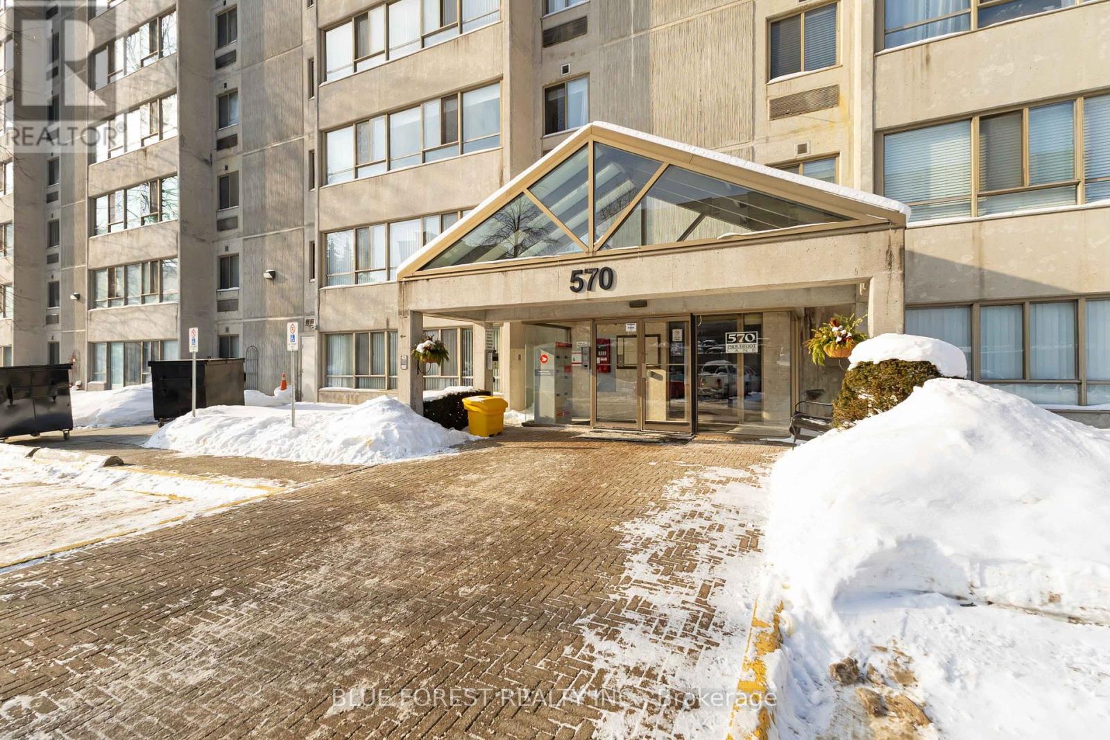 510 - 570 Proudfoot Lane, London North, Ontario  N6H 4Z1 - Photo 3 - X12753996