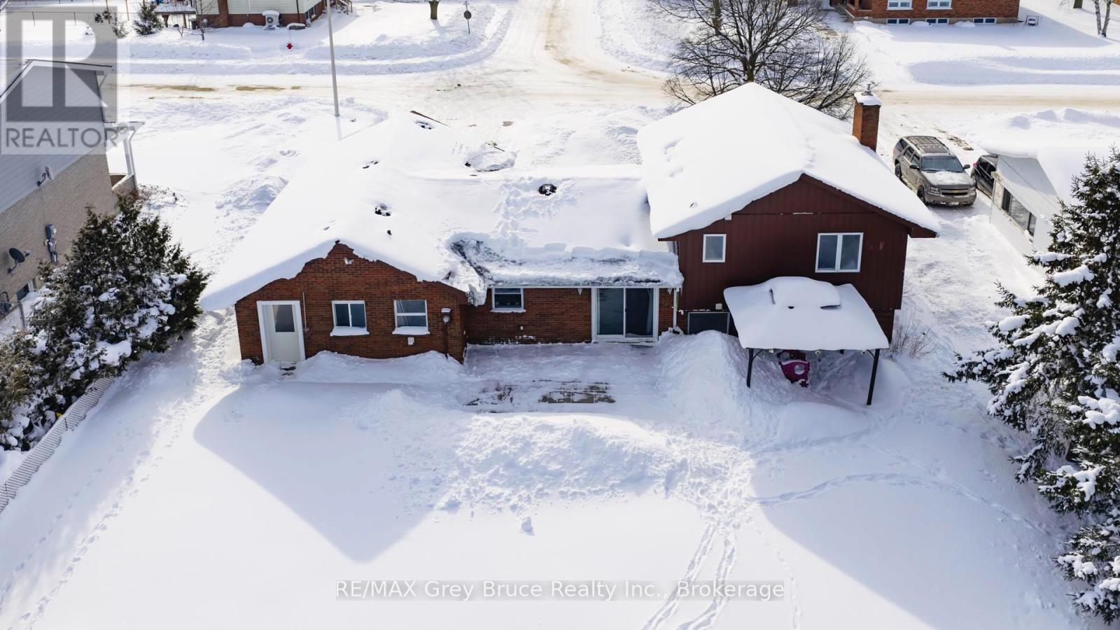 17 Bradley Street, Arran-Elderslie, Ontario  N0G 1L0 - Photo 4 - X12753818