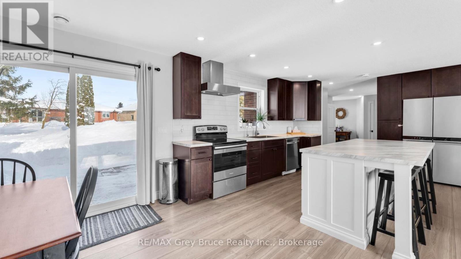 17 Bradley Street, Arran-Elderslie, Ontario  N0G 1L0 - Photo 9 - X12753818