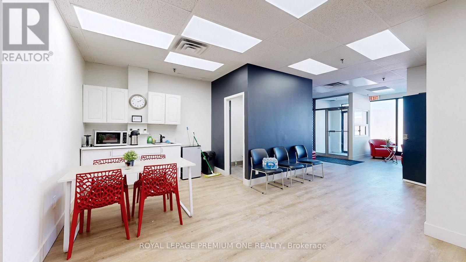 12 - 190 Marycroft Avenue, Vaughan, Ontario  L4L 5Y2 - Photo 2 - N12736898