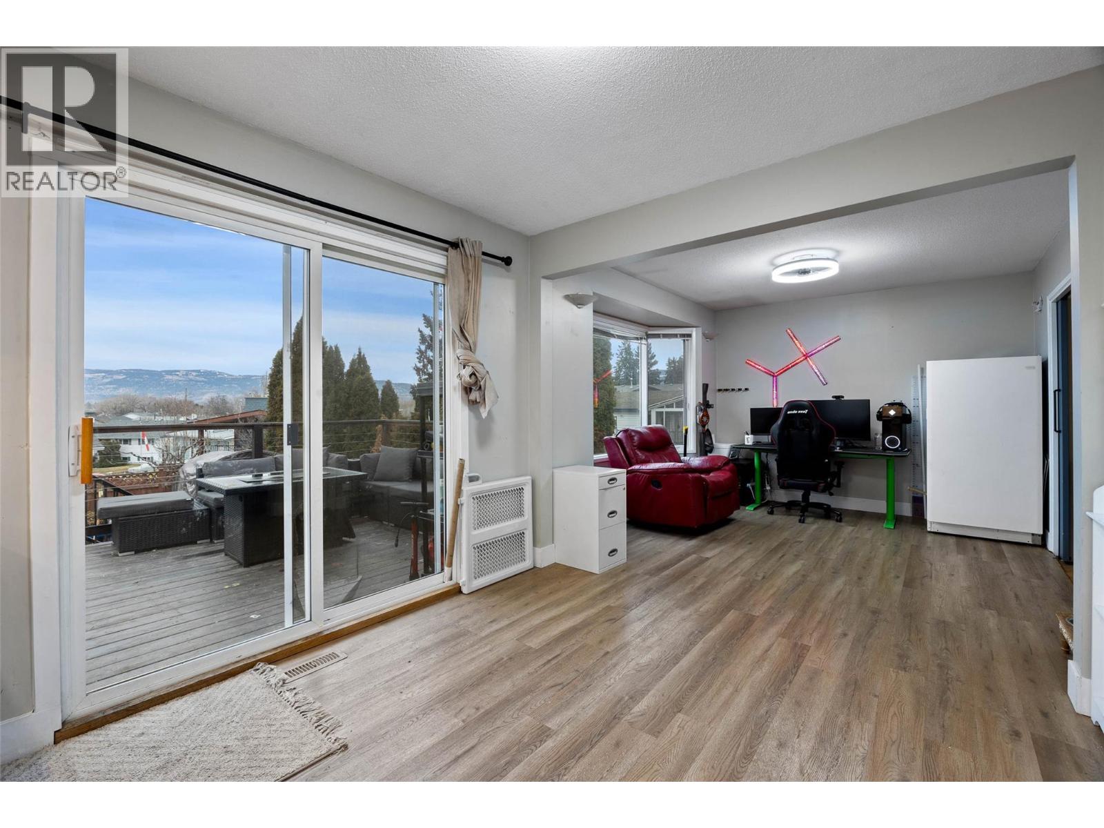 1754 Sheridan Drive, Kamloops, British Columbia  V2B 6A9 - Photo 13 - 10372574