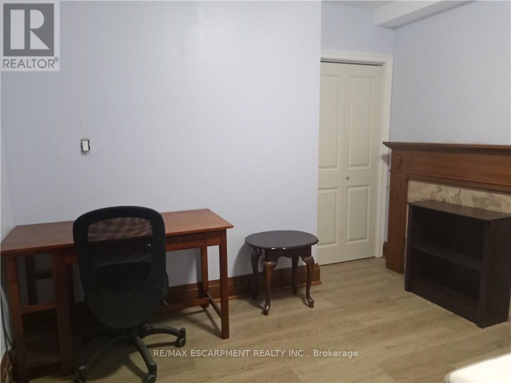 84 Arnold Street, Hamilton, Ontario  L8S 1R6 - Photo 8 - X12753704