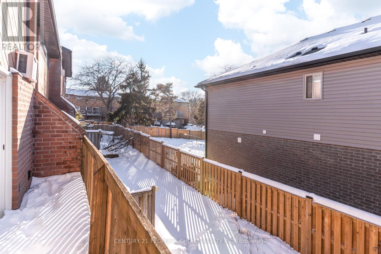 24 - 445 Stone Church Road, Hamilton, Ontario  L9B 2L5 - Photo 17 - X12753758